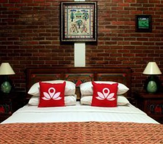 ZEN Rooms Sukamekar Surya Sumantri