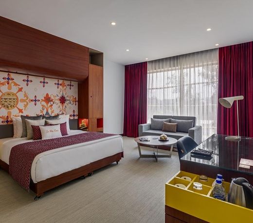 Hotel Zone By The Park Raipur