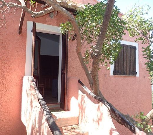Villa Golfo degli Angeli