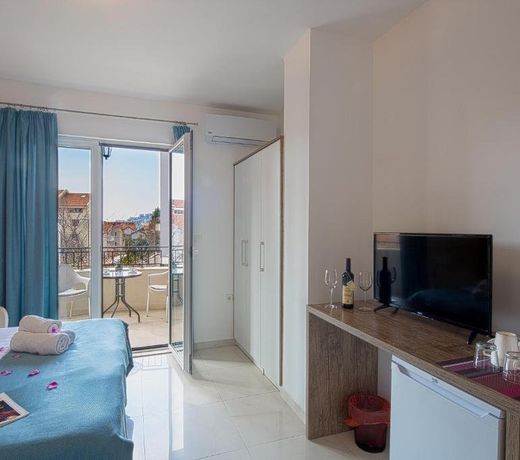 Le Marc Guest house