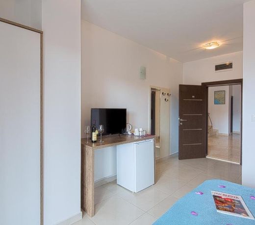 Le Marc Guest house