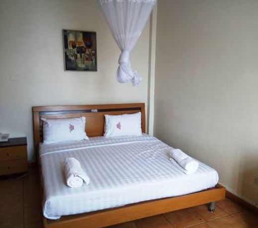 Aponye Hotel