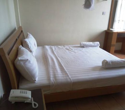 Aponye Hotel