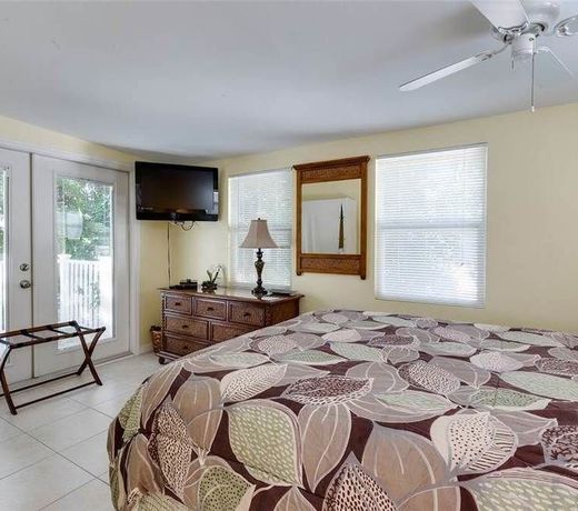 Tropical Bliss - One Bedroom Home