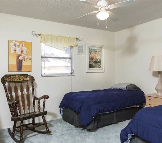 Venice Avalon Home - Three Bedroom Home