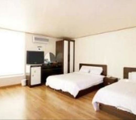 Gaya Tourist Hotel