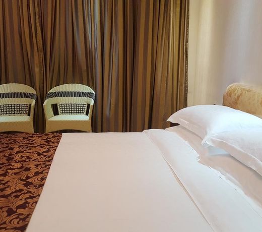 Jian Guo Grand Hotel