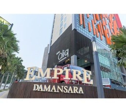 Luzzeri Suite Empire Damansara