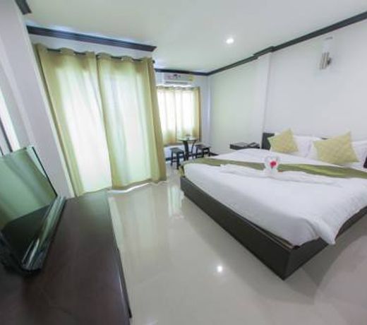 Deluxe Hotel