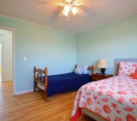 4 Crabs By The Sea - 6 Br Home