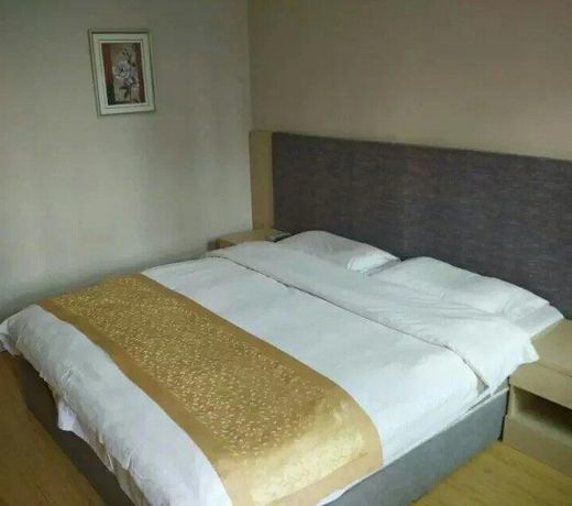 Xianyang Moonlight Island Style Hotel