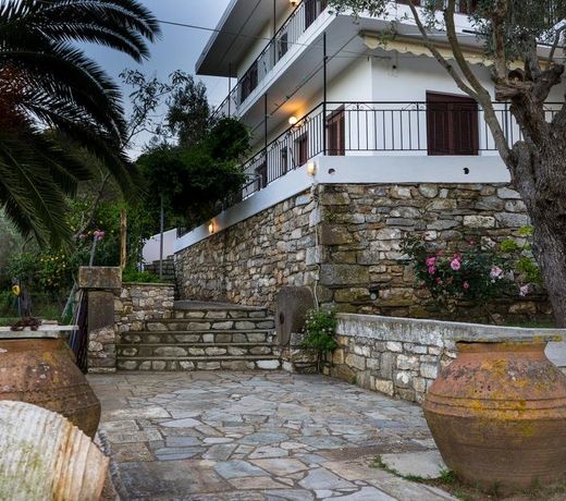 Villa Mitsa