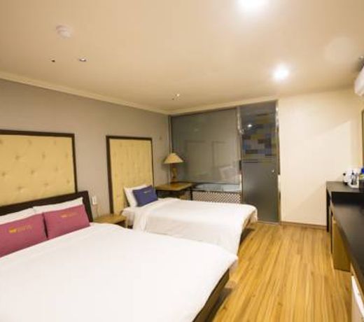 Central Hotel