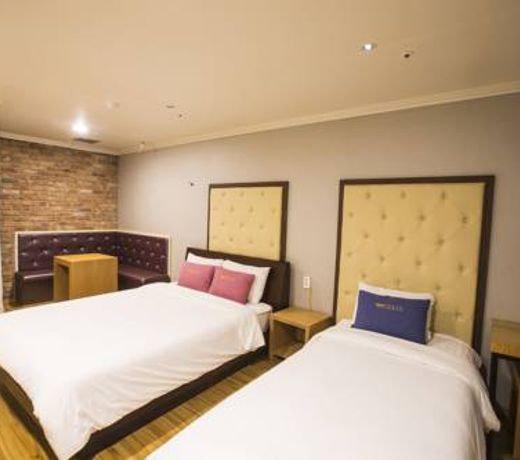 Central Hotel