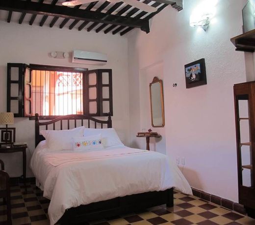 Casa de Zari B&B