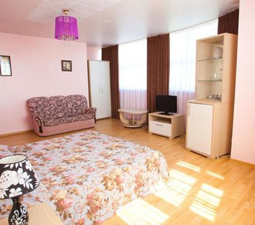 Yunona Guest House