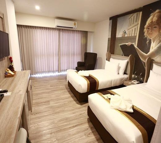 Bright Hotel