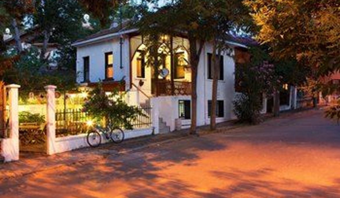 Orhan Kutbayin Evi