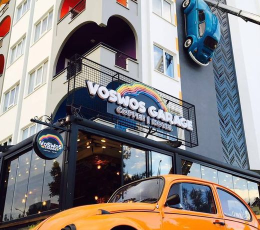 Voswos Garage Coffee & Hotel