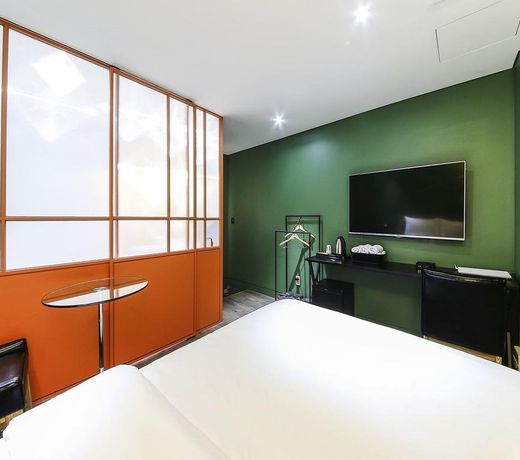 Stay Hotel