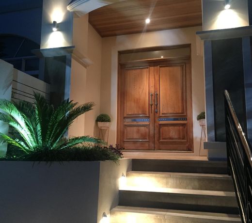 Sorrento Beach Manor