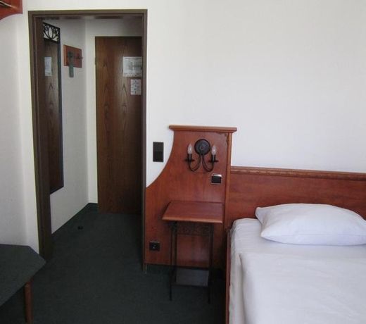 Rattenfanger Hotel Berkeler Warte