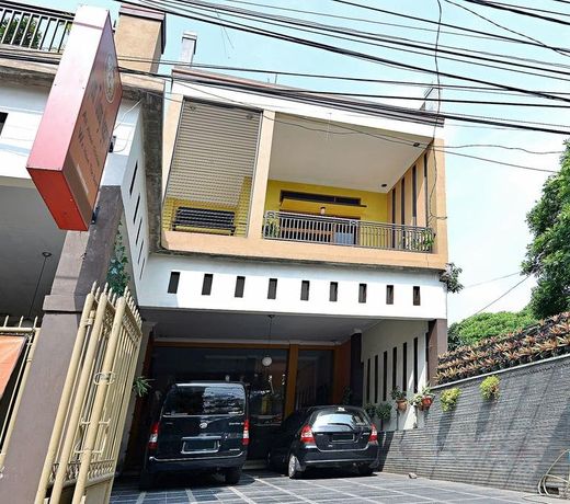 ZEN Rooms Antapani Syariah