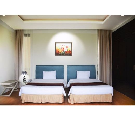 Diamond Bay Golf & Villas
