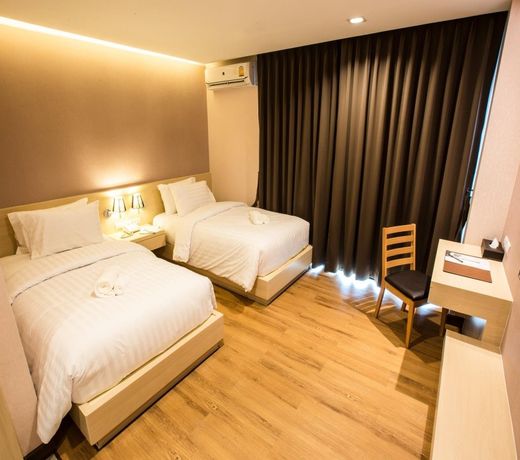 L Hotel (SHA Extra Plus)