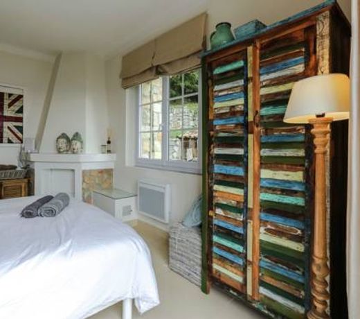 Luxurious Villa in Grasse with Swimming Pool