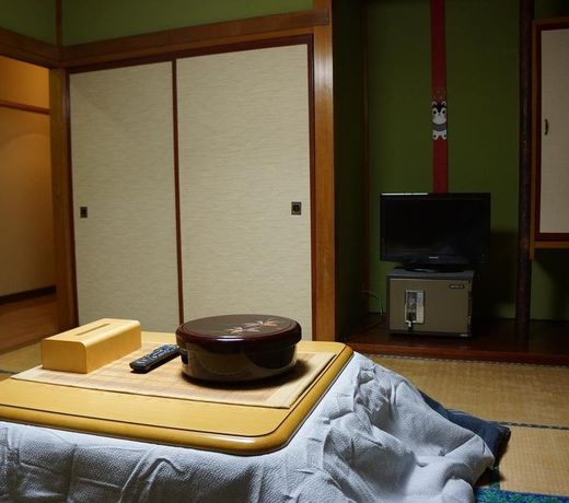 Motoyu Shiraiya
