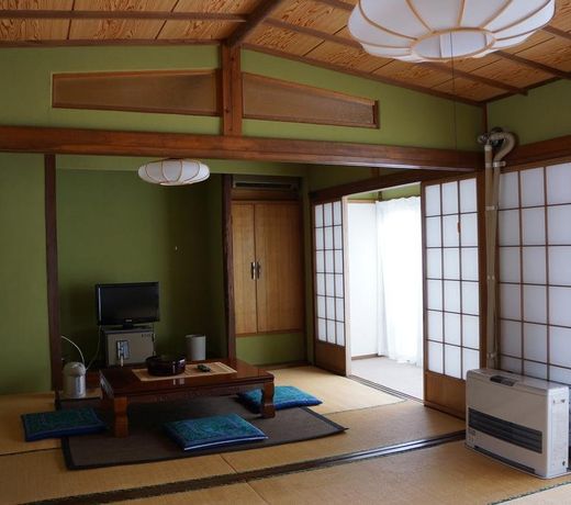 Motoyu Shiraiya