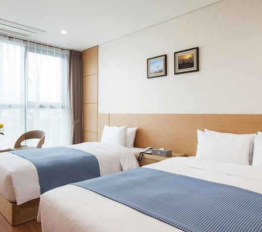 YOUUS Hotel