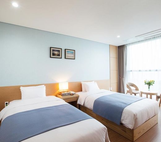 YOUUS Hotel