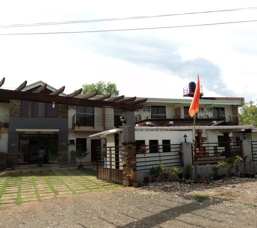Greenfields Tourist Inn