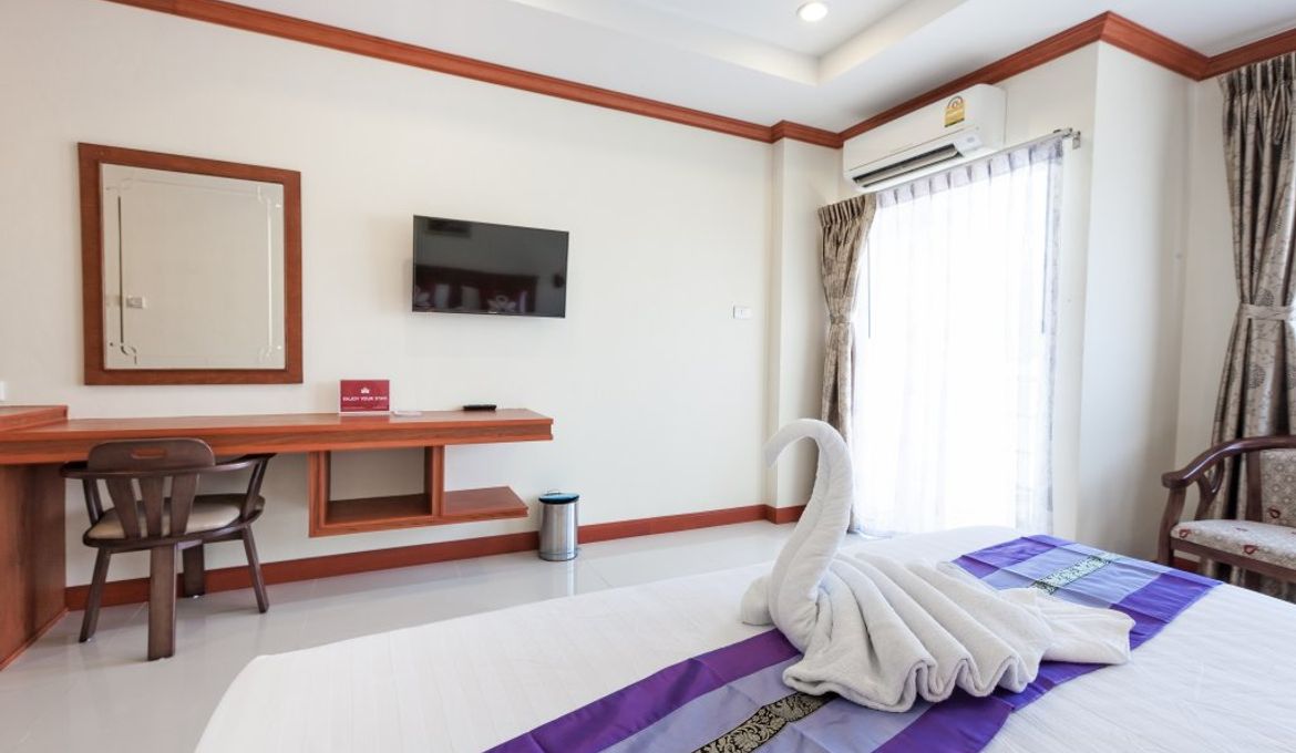 Отель ZEN Rooms Chaofa Nok