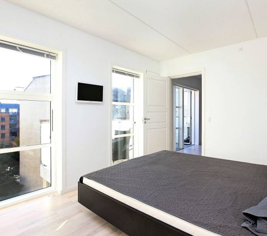 CITY, LUX APARTM - 2 FULL BATHROOMs, 1v