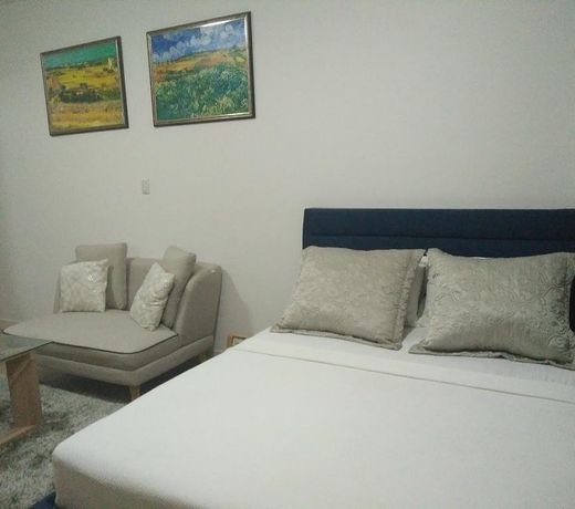 Shang Luxury Suites