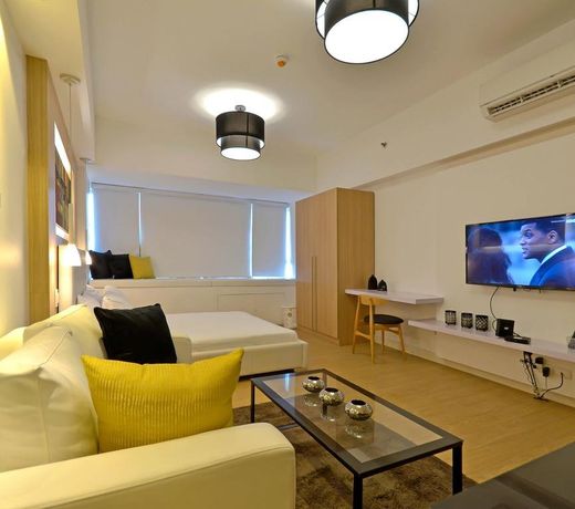 Shang Luxury Suites
