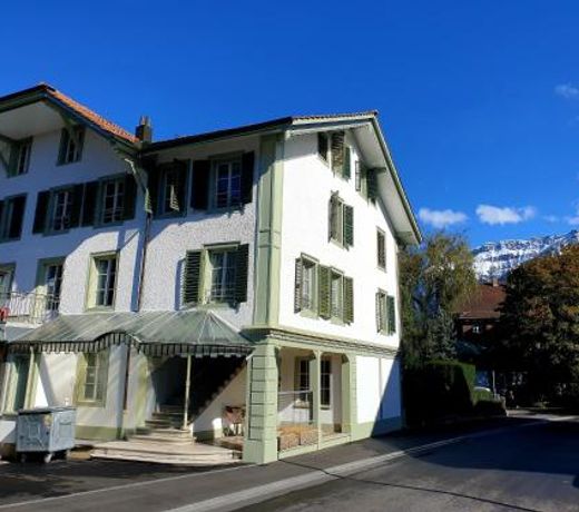 Interlaken Town House Sleeps 12 guests Central