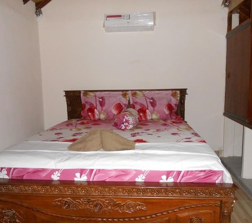 Cemara Meno Bungalow