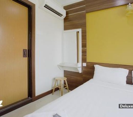 Golden Night Hotel