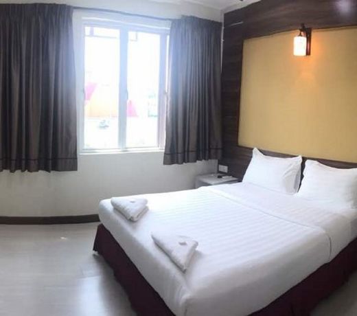 Golden Night Hotel