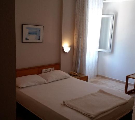 Isinda Hotel