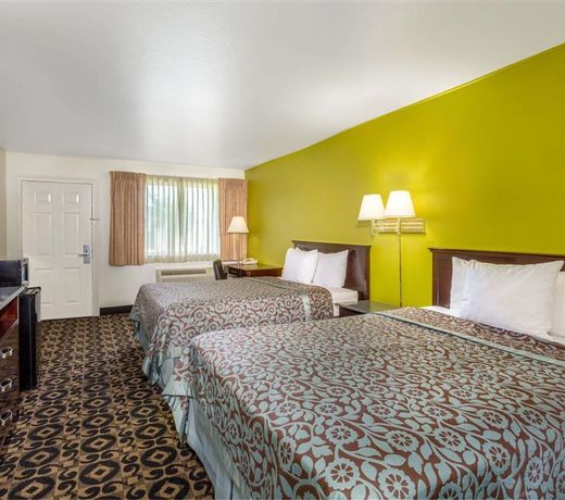Days Inn by Wyndham Delta