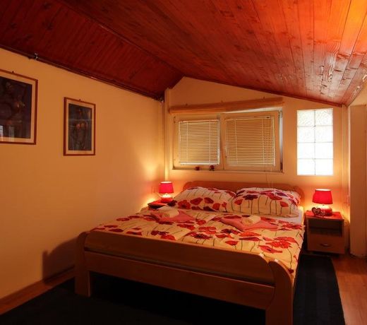 Hostel Lucky