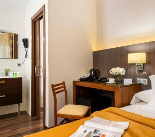 Hotel de Francia y París