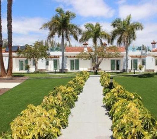 Hotel LIVVO Dunagolf Suites