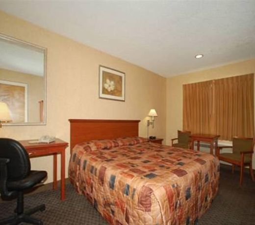 ECONO LODGE INN & SUITES DOWNTOWN