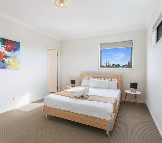 Bradford Place - Melbourne